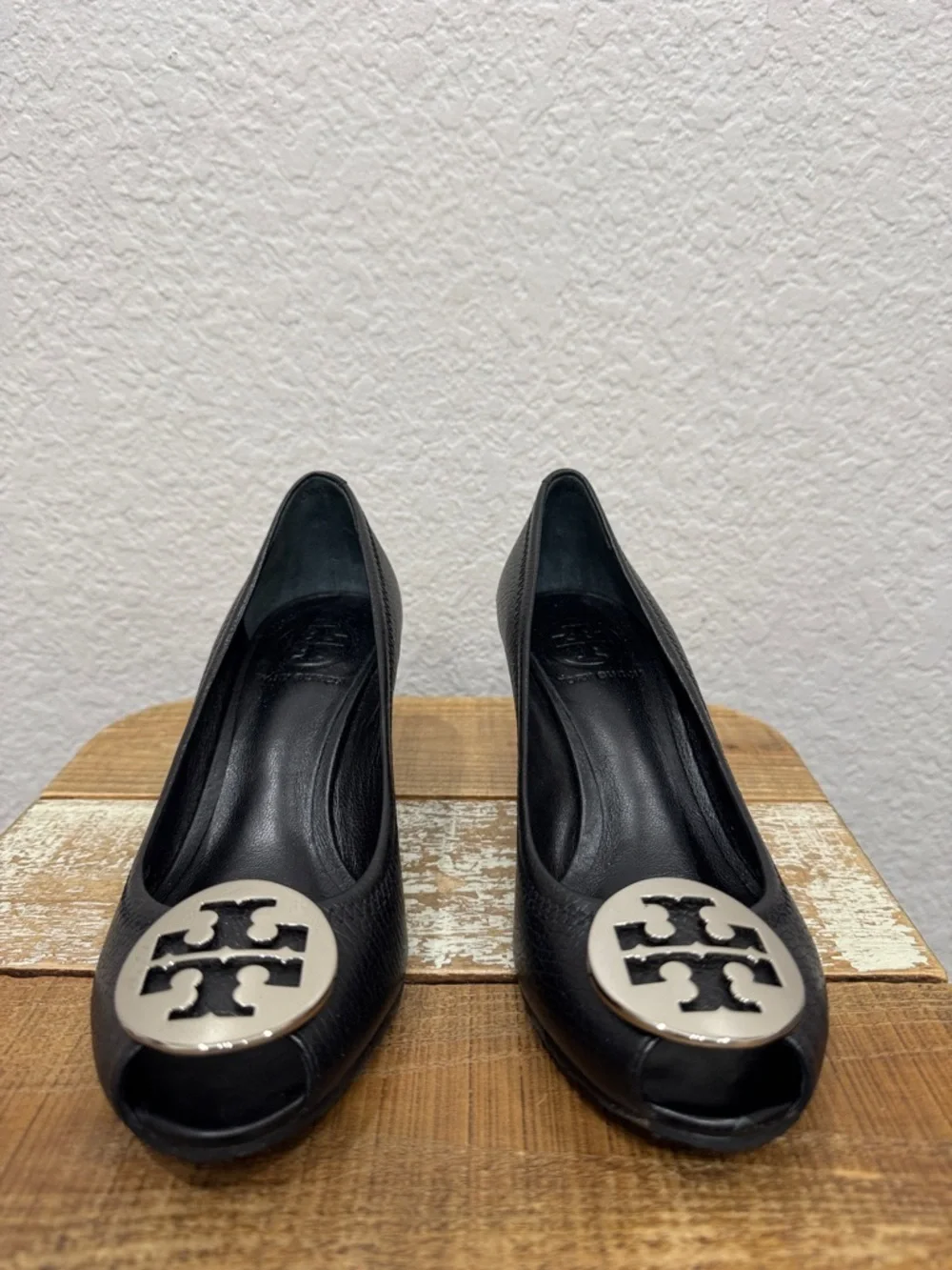 Tory Burch Sally Black Leather Peep Toe Wedge Size 6